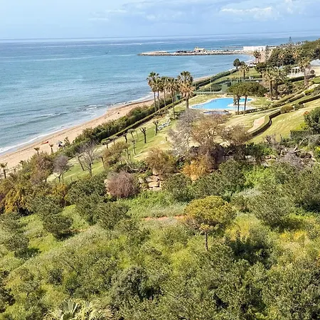 Casa La Luna- Beachfront 1br With Sea Views * Marbella