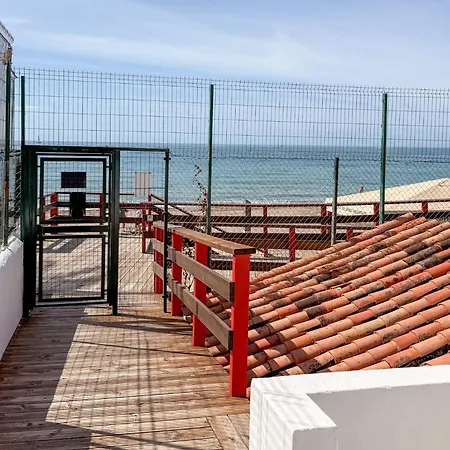 Casa La Luna- Beachfront 1br With Sea Views