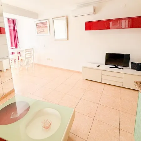 Casa La Luna- Beachfront 1br With Sea Views * Marbella