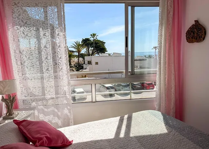 Apartman Casa La Luna: ¡cozy And Sunny 1br On The Beach! Marbella