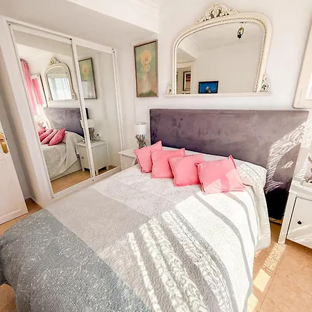 شقة Casa La Luna: ¡cozy And Sunny 1br On The Beach! ماربيا